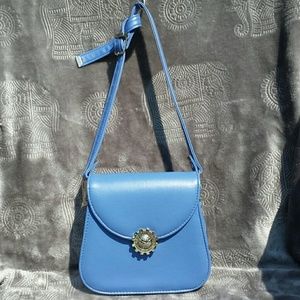 NWOT! VEGAN LEATHER FIORELLI PERIWINKLE BLUE PURSE